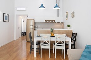 Modern Apartment Near Zrinjevac and Train Station