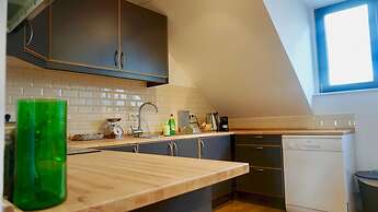 Unit 8 - Charming Loft Apt. Near Avenue Louise