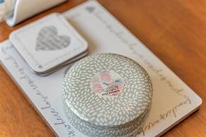 3 Bed Quaint House Town Center