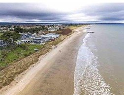 3 Bed Quaint House Town Center