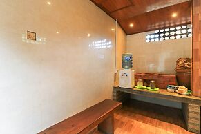 Halaman Depan Hostel