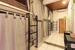 Halaman Depan Hostel