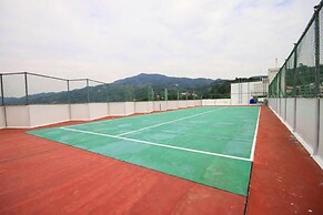 Patong Beach Gardens - Pool, Fast Wifi, Smart TVs