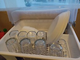 Patong Beach Gardens - Pool, Fast Wifi, Smart TVs