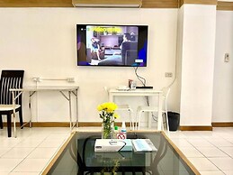 Patong Beach Gardens - Pool, Fast Wifi, Smart TVs