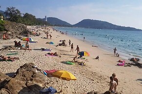 Patong Beach Gardens - Pool, Fast Wifi, Smart TVs