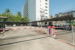 Patong Beach Gardens - Pool, Fast Wifi, Smart TVs