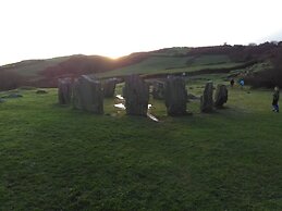 Lovely Sea View Apartment in Rineen - 4 Guests