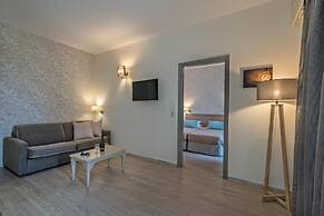 Icarus Suite Apartments