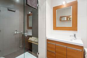 Centric Apartment Fira