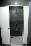 Charyana Hotel Ac Dormitory - Hostel