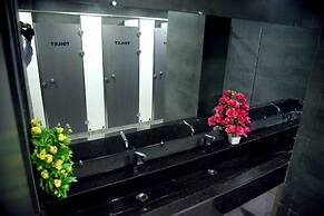 Charyana Hotel Ac Dormitory - Hostel