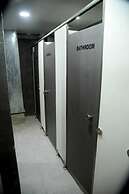 Charyana Hotel Ac Dormitory - Hostel