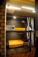 Charyana Hotel Ac Dormitory - Hostel