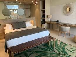 Hotel Tropical Gava Mar