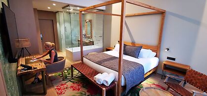 Hotel Tropical Gava Mar