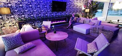 Hotel Tropical Gava Mar