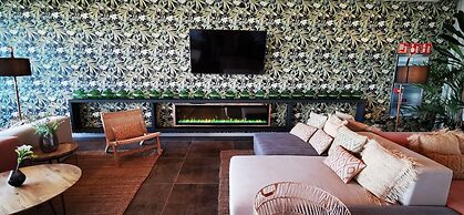 Hotel Tropical Gava Mar