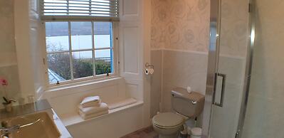 Creag Dhubh Country House