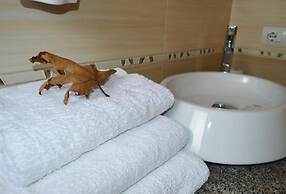 Select City Center Hotel