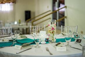 Holiday Haven Resort & Banquet Hall