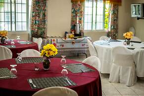Holiday Haven Resort & Banquet Hall
