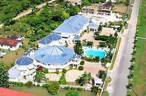 Holiday Haven Resort & Banquet Hall