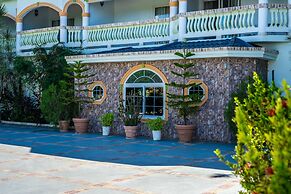 Holiday Haven Resort & Banquet Hall