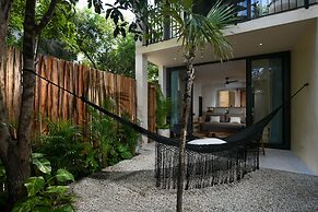 Casa Agape Hotel Tulum with Beach Club Access