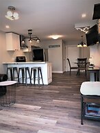 Esther's Place-Carleton Place Downtn Apt