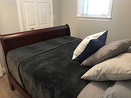 Esther's Place-Carleton Place Downtn Apt