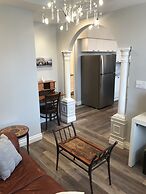 Esther's Place-Carleton Place Downtn Apt