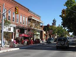 Esther's Place-Carleton Place Downtn Apt