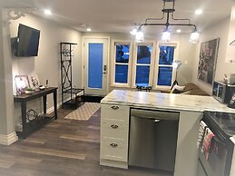 Esther's Place-Carleton Place Downtn Apt