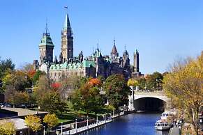 Esther's Place-Carleton Place Downtn Apt