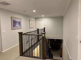 Apple House Truganina