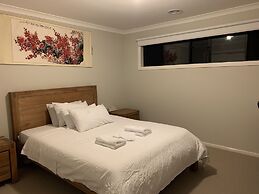 Apple House Truganina