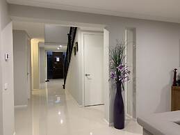 Apple House Truganina