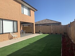 Apple House Truganina