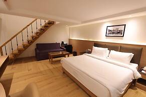 Ramada by Wyndham Mussoorie Mall Road