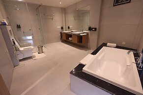 Ramada by Wyndham Mussoorie Mall Road