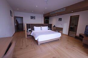 Ramada by Wyndham Mussoorie Mall Road