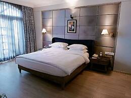 Ramada by Wyndham Mussoorie Mall Road