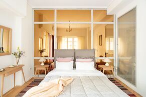 A short walk to Syntagma and Plaka