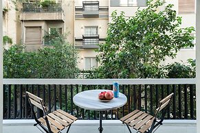 A short walk to Syntagma and Plaka