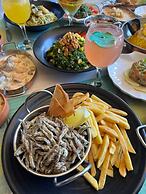 Turquoise Beach Resort