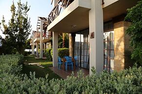 Turquoise Beach Resort