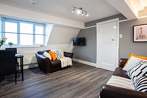 The Manchester Pad - Sleeps 12
