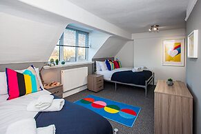 The Manchester Pad - Sleeps 12