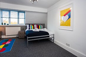 The Manchester Pad - Sleeps 12